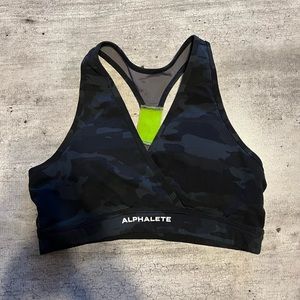 Alphalete women’s camo sports bra size medium